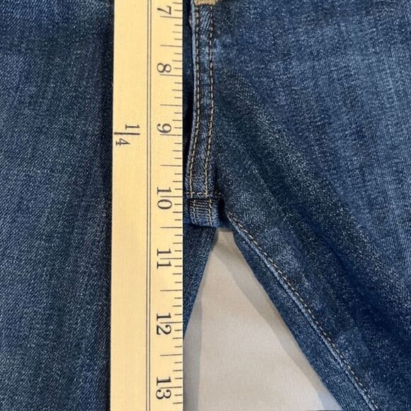 Joe's Jeans High Rise Cuff Crop Jeans Dark Medium Wash Size 32 - Picture 11 of 14